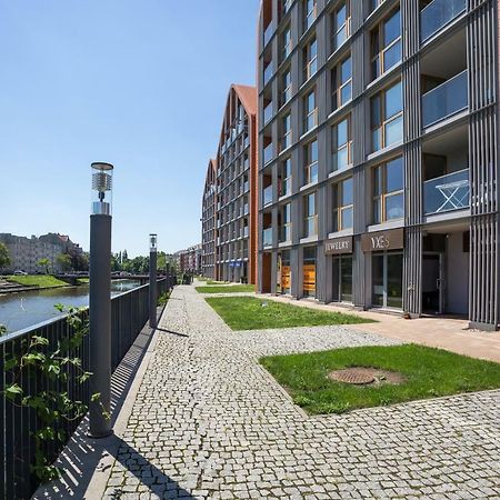 Unique Motlawa Riverbank Apartment Gdansk Ngoại thất bức ảnh