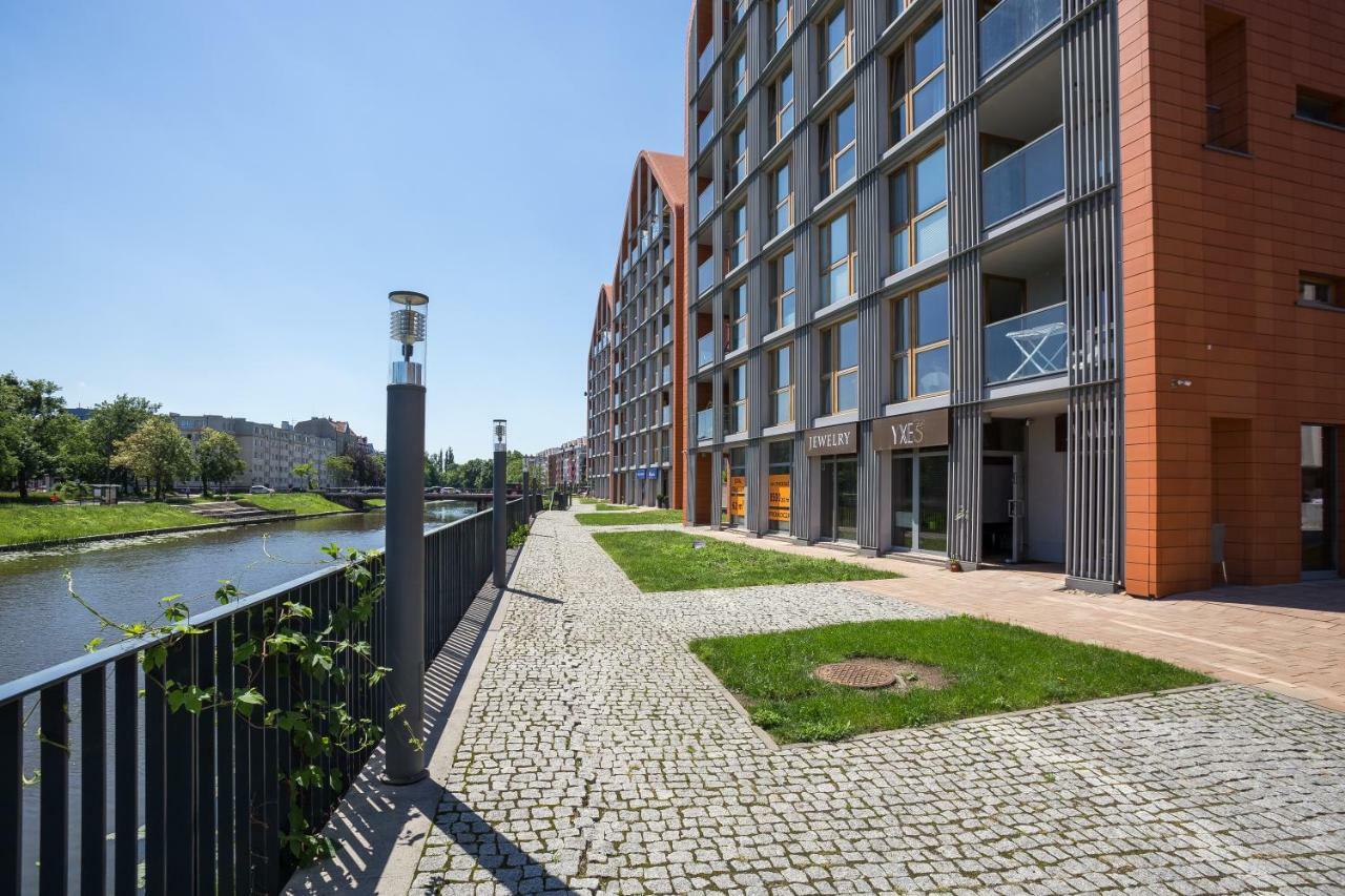 Unique Motlawa Riverbank Apartment Gdansk Ngoại thất bức ảnh