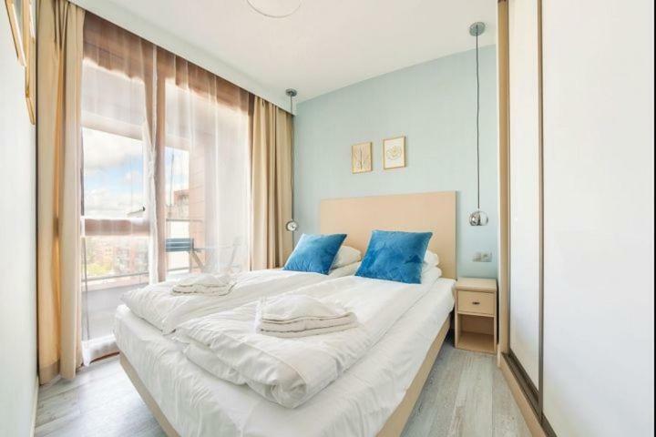 Unique Motlawa Riverbank Apartment Gdansk Ngoại thất bức ảnh